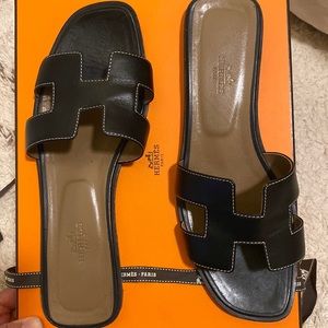 Hermes Oran Sandal Black Leather Size 39.5